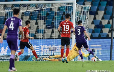 博鱼体育-包含河北华夏幸福迎战天津泰达，鏖战场上展开激烈对决的词条
